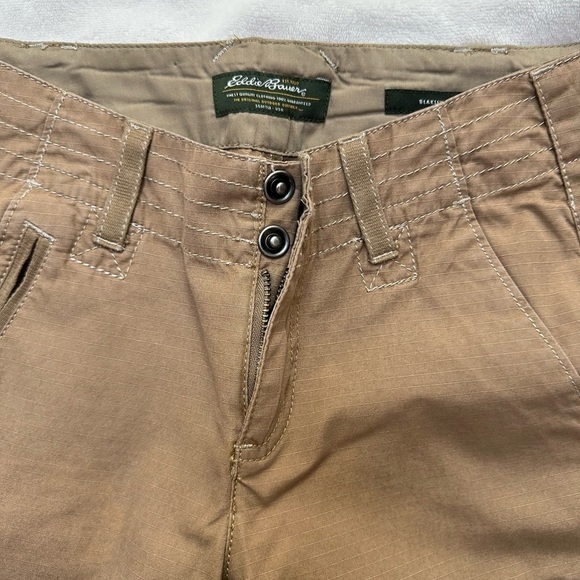 Eddie Bauer Blakely Fit Rip Stop Cropped Cargo Camp Travel Pants Cotton Size 2 P - Picture 5 of 13